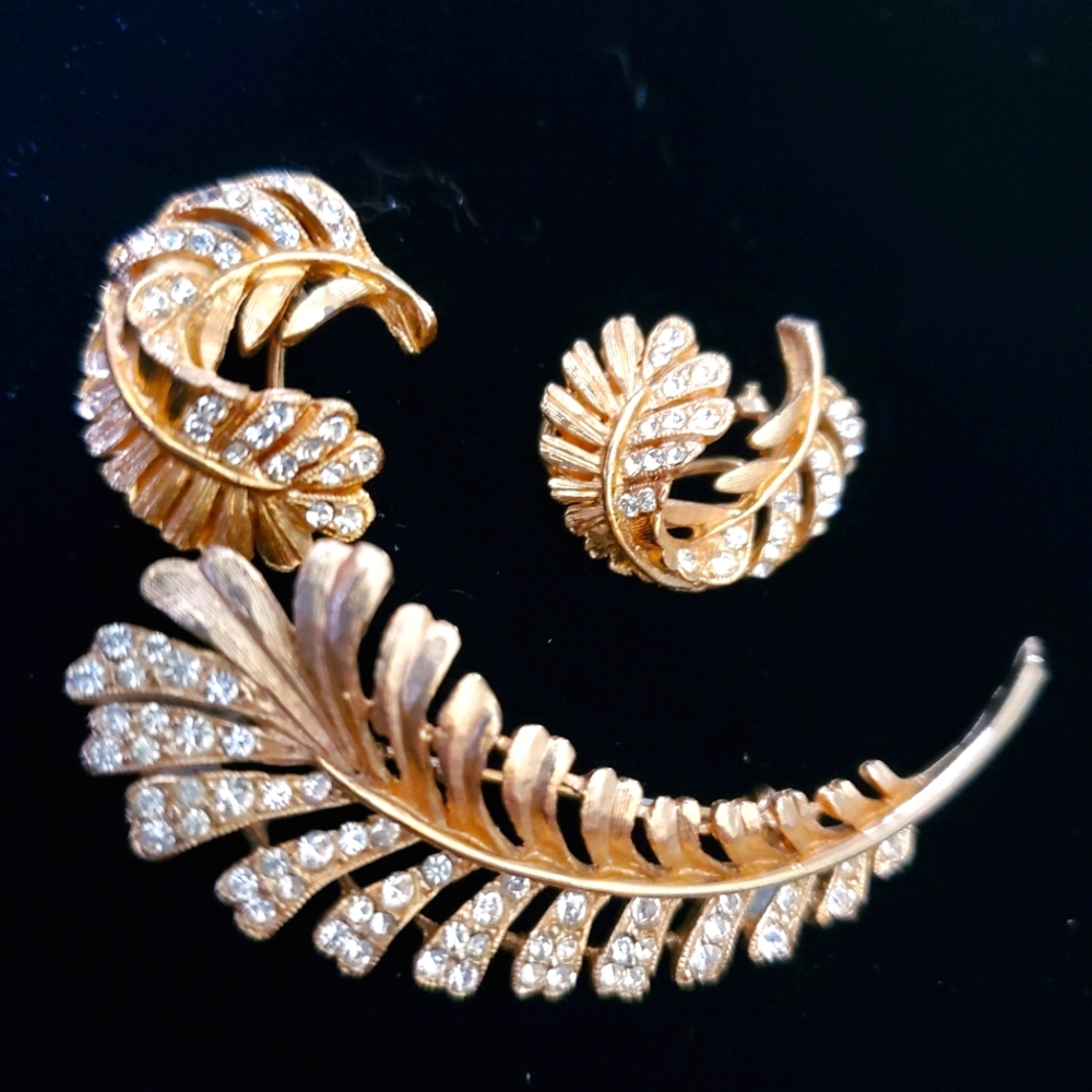 Vtg Rhinestone Leaf Brooch and Earring Set